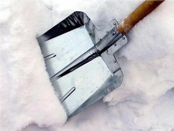 Симферопольская администрация уверена, что справляется с очисткой города от снега на отлично
