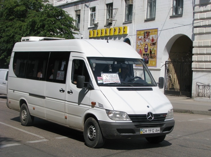 Севастопольских водителей автобусов обяжут следить за чистотой