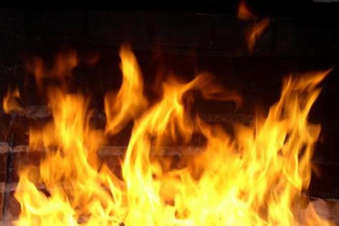 В поселке Ялтинского района в металлическом вагончике сгорел человек