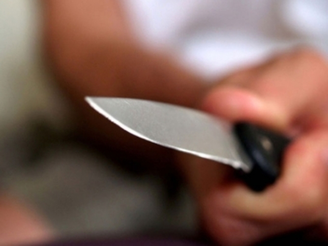 Житель Крыма чуть не убил сожительницу ножом