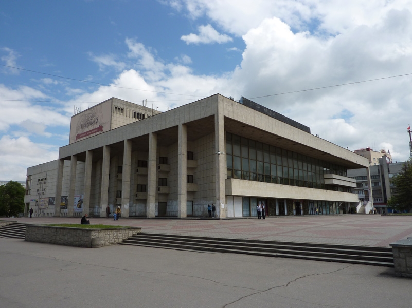 В Симферополе с постановками выступят 3 петербуржских театра