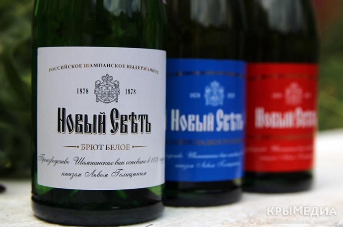 Завод «Новый Свет» намерен продолжить выпуск шампанских вин в цветах триколора