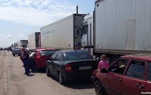 В Севастополе боятся, что украинские продукты могут быть отравлены В Севастополе боятся, что украинские продукты могут быть отравлены