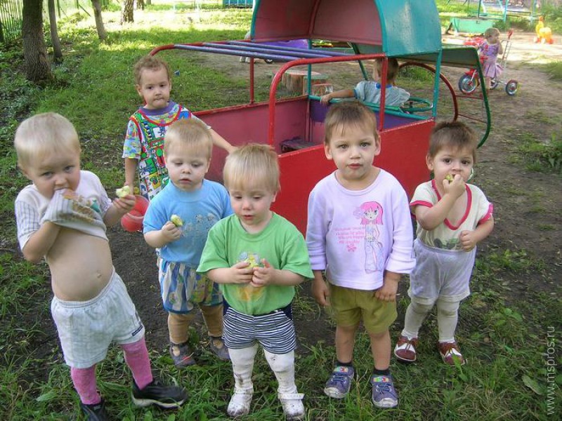 Крымские дети-сироты воспитываются в семьях