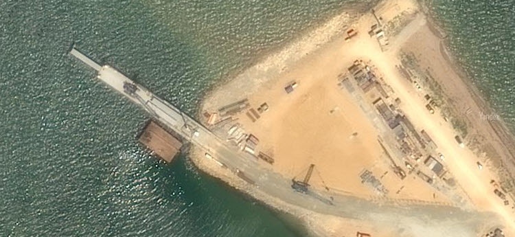 В Керченском проливе установили навигационное оборудование для строителей моста