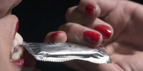 Высмеивание прессой женского презерватива и его революция