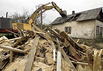 В Крыму граждане пытаются предотвратить снос своих домов