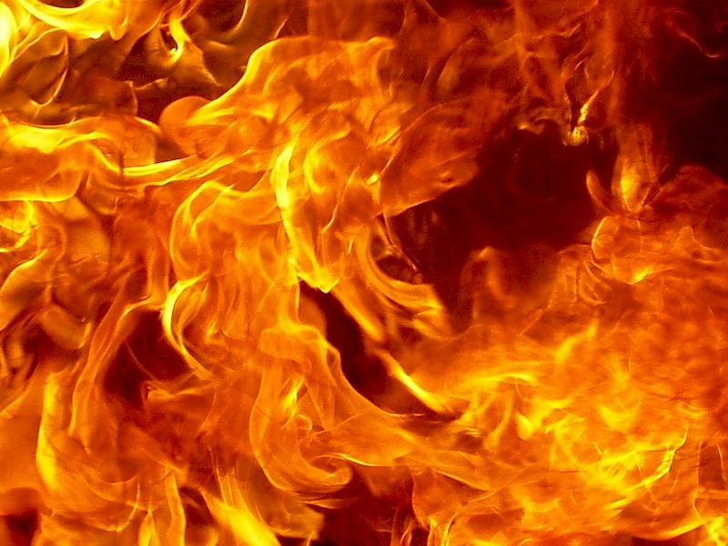В Севастополе загорелась многоэтажка: эвакуировано почти 50 человек