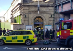 Полиция расследует пожар и взрыв в лондонском метро как теракт