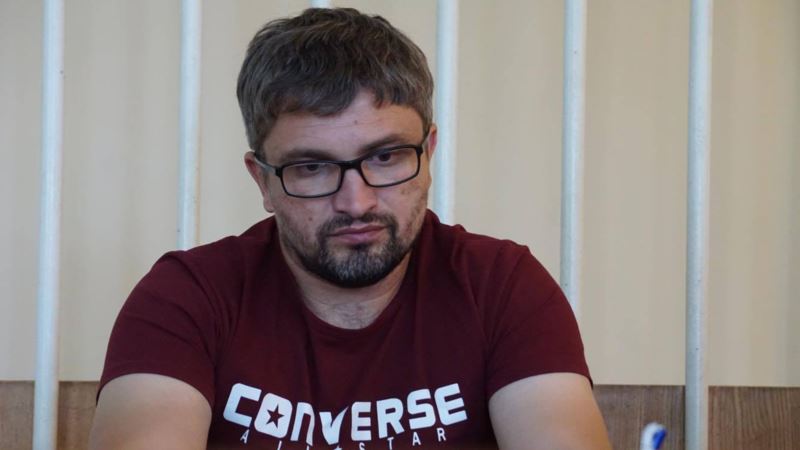 Суд в Крыму не разрешил защите обжаловать штраф активисту Мемедеминову из-за опоздания «без уважительных причин»