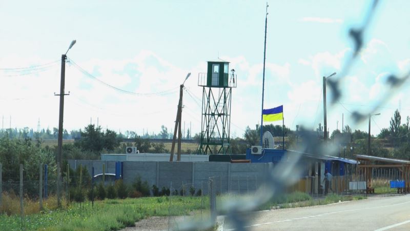 Тымчук: Украине нужно создавать «стену» на админгранице с Крымом