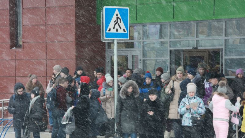 В семи регионах России прошли эвакуации из-за звонков о бомбах