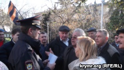 В Ялте полиция пресекла попытку проведения митинга сторонников роспуска горсовета
