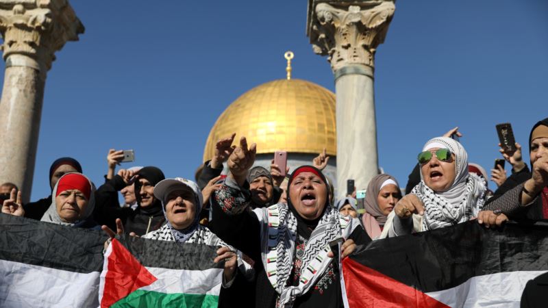 Тысячи палестинцев вышли на новые протесты из-за решения Трампа признать Иерусалим столицей Израиля