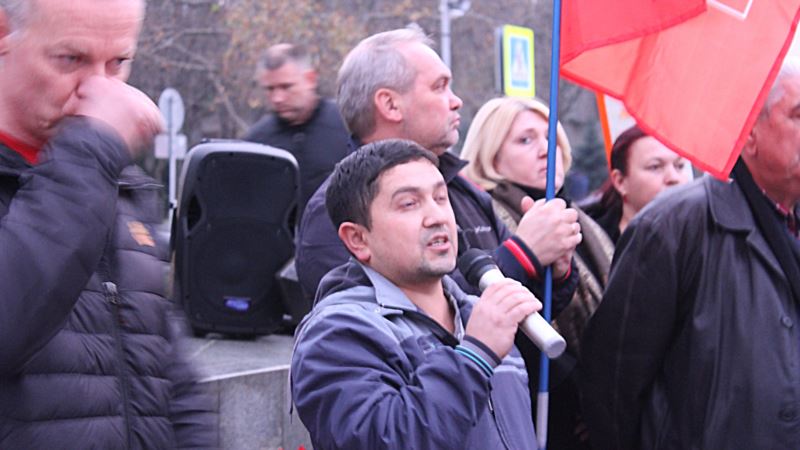 Пророссийский активист Усманов на митинге в Севастополе назвал российские паспорта аусвайсами (+ видео)