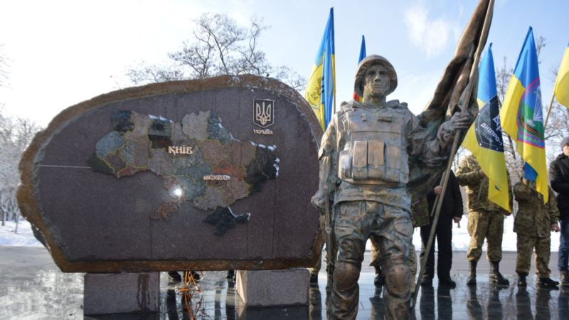 В Никополе открыли памятник участникам боевых действий на Донбассе