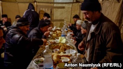 В селе под Алуштой провели молебен, посвященный фигурантам ялтинского «дела Хизб ут-Тахрир»