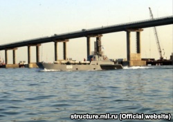 Боевые корабли Черноморского флота вошли в воды Азовского моря (+фото)