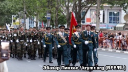 Репетиция парада в Симферополе: перекрытые улицы и много военных (+ фото)
