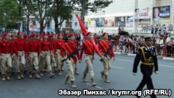 Репетиция парада в Симферополе: перекрытые улицы и много военных (+ фото)