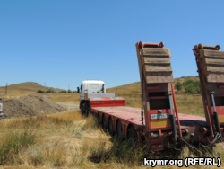 Фирма из российского Владикавказа строит дорогу к крымскому озеру Чокрак (+ фото)