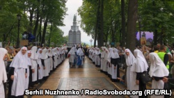 Нацполиция насчитала 20 тысяч участников крестного хода в Киеве, в УПЦ (МП) говорят о 250 тысячах