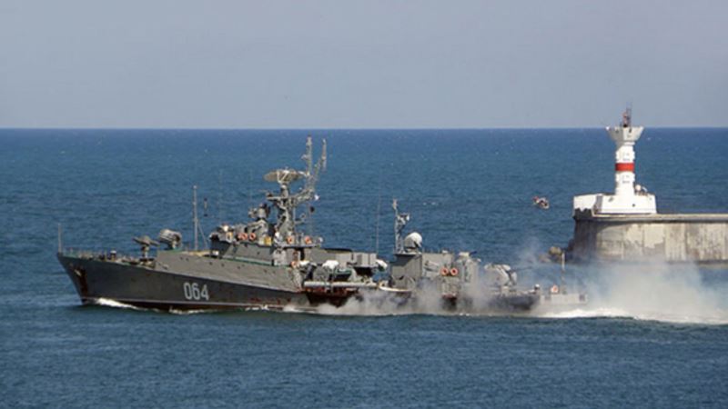 Российские военные искали у берегов Крыма вражеские подводные лодки