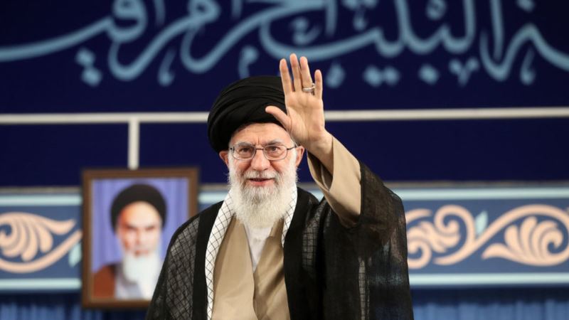 Верховный лидер Ирана пригрозил выходом из ядерной сделки