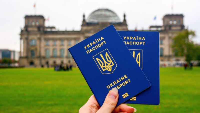 Украинский паспорт занял 24 место в мировом рейтинге