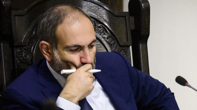 Премьер-министр Армении Пашинян ушел в отставку