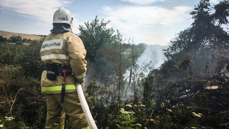 В Крыму сохраняется высокий риск пожаров – предупреждение МЧС