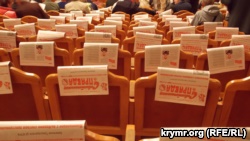 100-летие комсомола в Севастополе: дети в «буденовках» и благодарность от Кобзона (+фото)