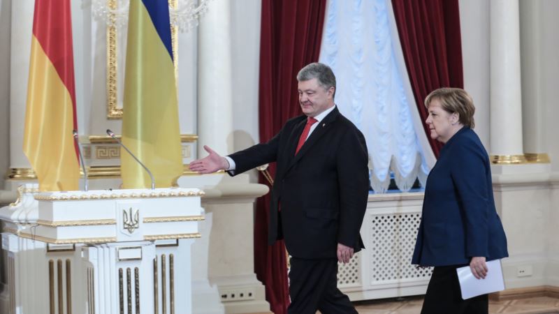 Меркель и Макрон готовы «срочно вернуться» к переговорам по освобождению украинских политузников – Порошенко