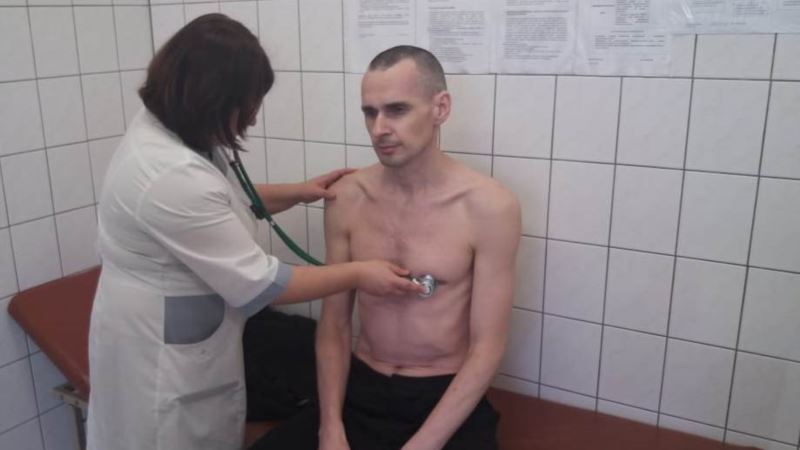 Украинский омбудсмен: информации о состоянии здоровья Сенцова нет, к нему поедет адвокат