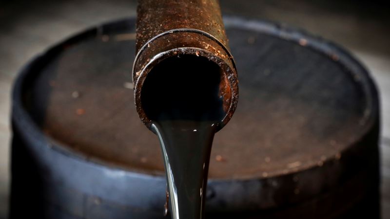 Цена на нефть Brent находится на отметке в 50 долларов за баррель