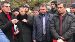 «Оставаться в стороне нельзя». Как крымские татары поддерживали адвоката Курбединова (видео)