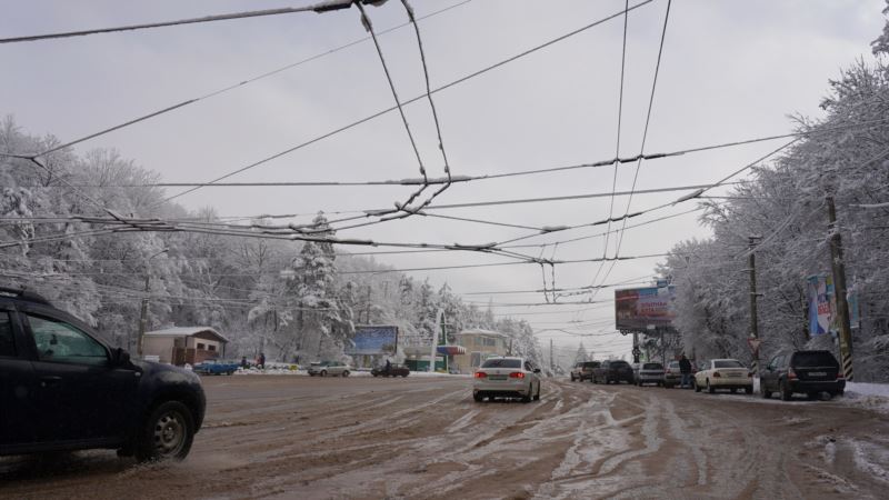 Когда на Ангарский перевал в Крыму приходит настоящая зима (фотогалерея)