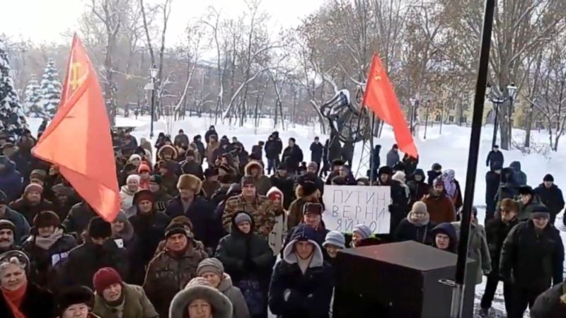 «Путин, верни яйцо». В российской Самаре протестуют против роста цен (+фото)