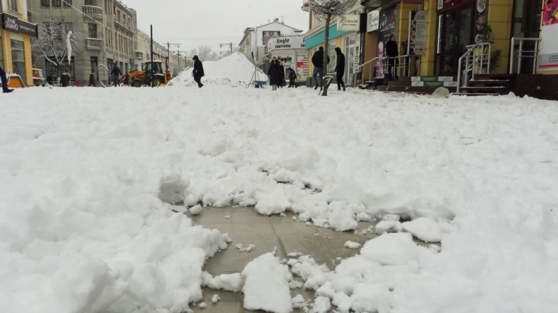 В Крыму объявлено экстренное предупреждение в связи с осадками