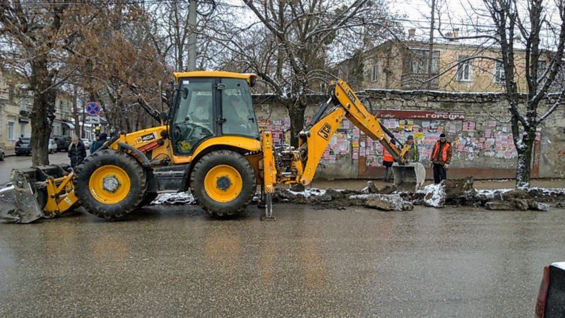 «Будем видеть ее постоянно». В Симферополе планируют по-новому наносить дорожную разметку