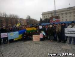 В Херсоне прошел митинг в поддержку незаконно задержанных украинцев в Крыму (+фото)