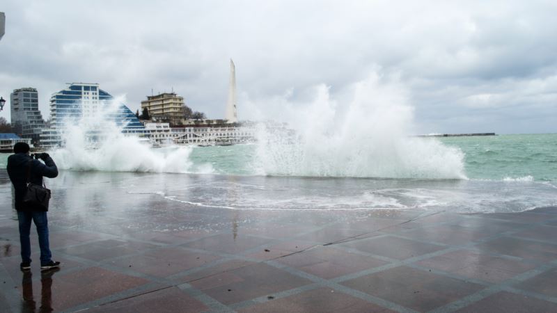 В Крыму синоптики предупреждают о штормовом ветре и сильном дожде