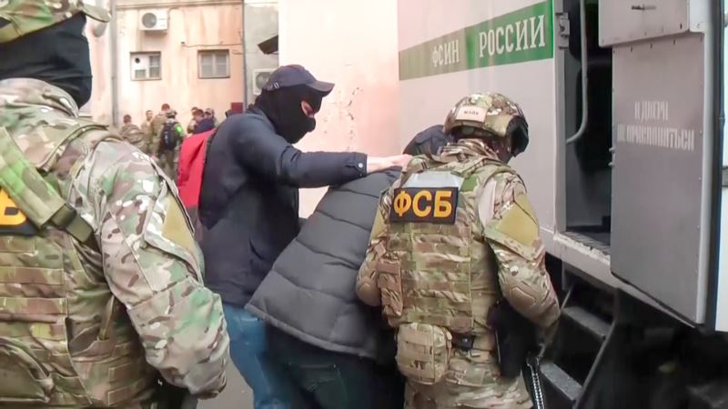 Суд в Крыму завтра продолжит избирать меру пресечения задержанным активистам