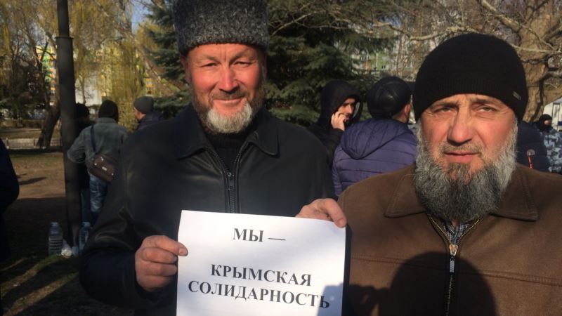 На участника флешмоба в поддержку активистов «Крымской солидарности» составили административный протокол