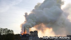 Вид на пожар в Париже