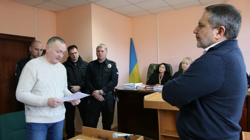 Суд в Киеве повторно вызвал Ислямова на допрос по делу экс-главы Минздрава Крыма Михальчевского
