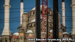 Симферополь: открытие Соборной мечети, на которое приглашали Эрдогана, перенесли на год – СМИ