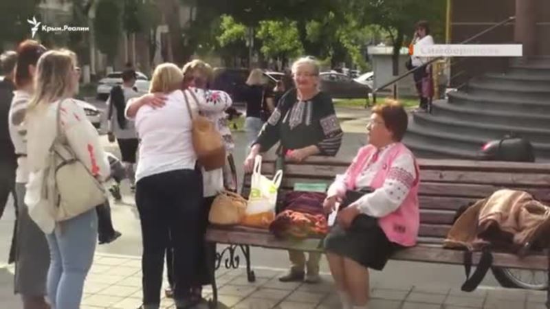 «Нас объединяет национальный код»: День вышиванки в Симферополе (видео)