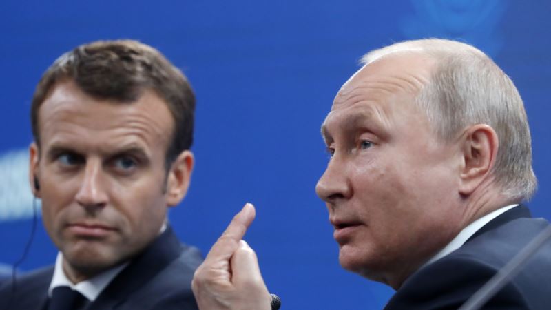 Макрон анонсировал «длинную и насыщенную» беседу с Путиным