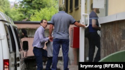 Суд в Крыму запретил следователю ФСБ ограничить сроки ознакомления с делом фигурантам «дела Хизб ут-Тахрир»